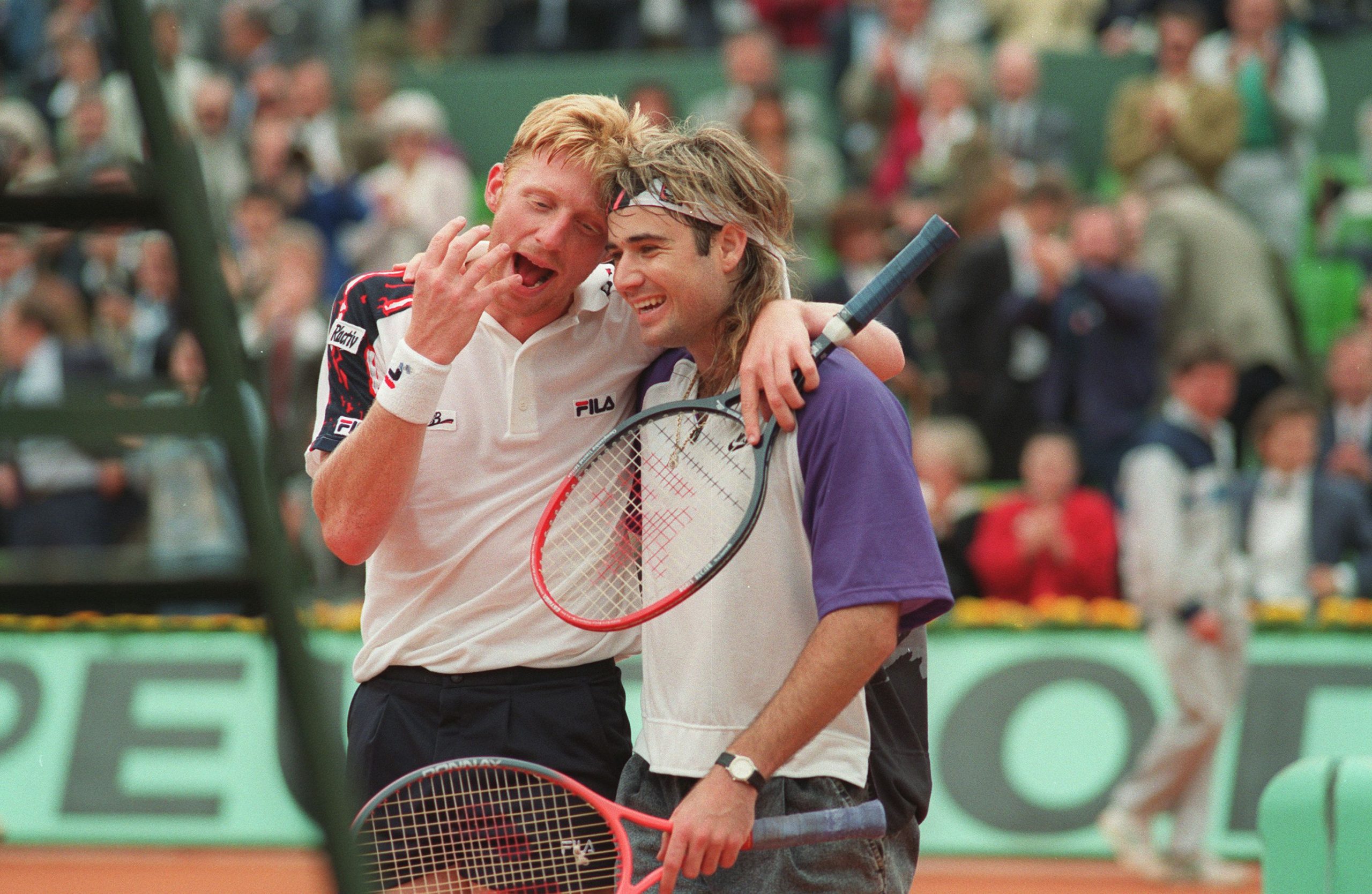 Andre Agassi y Boris Becker, a la izquierda, en su semifinal de Roland Garros en 1991